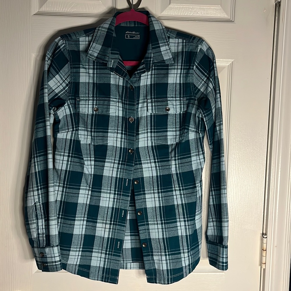 Eddie Bauer long sleeve size S